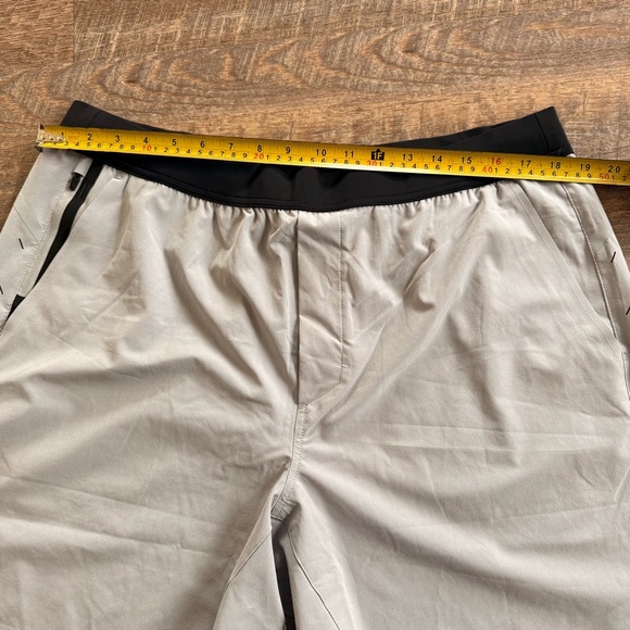 The Interval Short - Picture 5 of 6